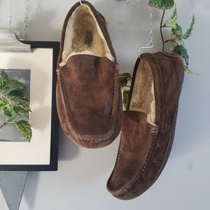mens ugg slippers size 10